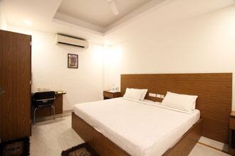 The White Lotus, New Delhi 3